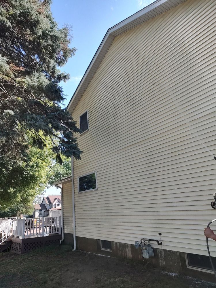 All Photos for MMN Cleaning PressureWashing & Gutter Cleaning LLC in Medina, New York