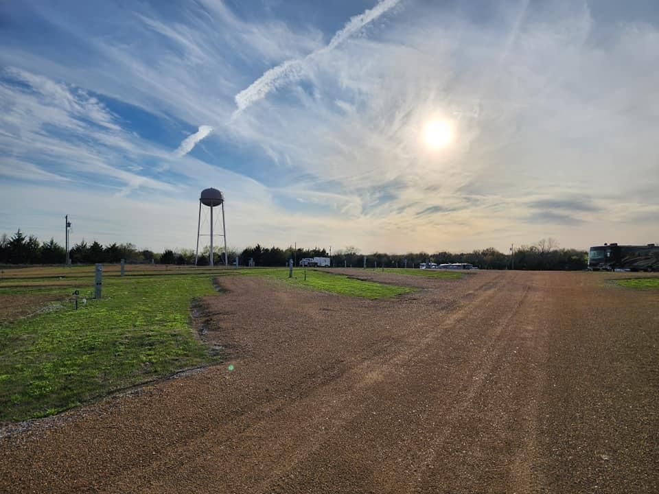 All Photos for Ornelas Lawn Service in Lone Oak, Texas