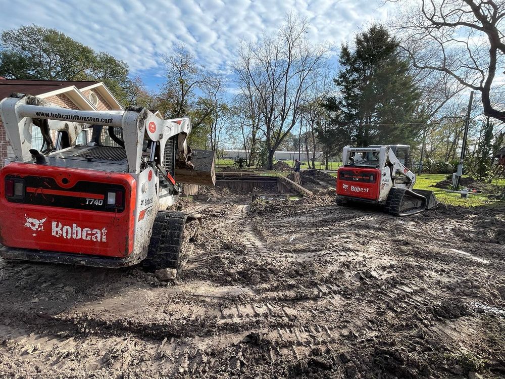 Azteca Pool Construction LLC team in Houston, TX - people or person