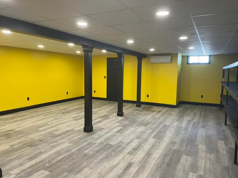 All Photos for Laura Mae Properties in Wolcott, CT