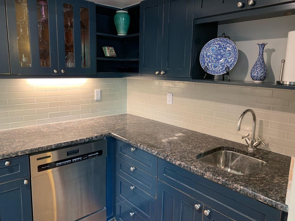 Enhance your kitchen's aesthetic with our expert backsplash tiling service, offering personalized designs and professional installation to complement any style. Trust us for a seamless blend of functionality and beauty. for Jayhawk Tile in Lafayette,, CO