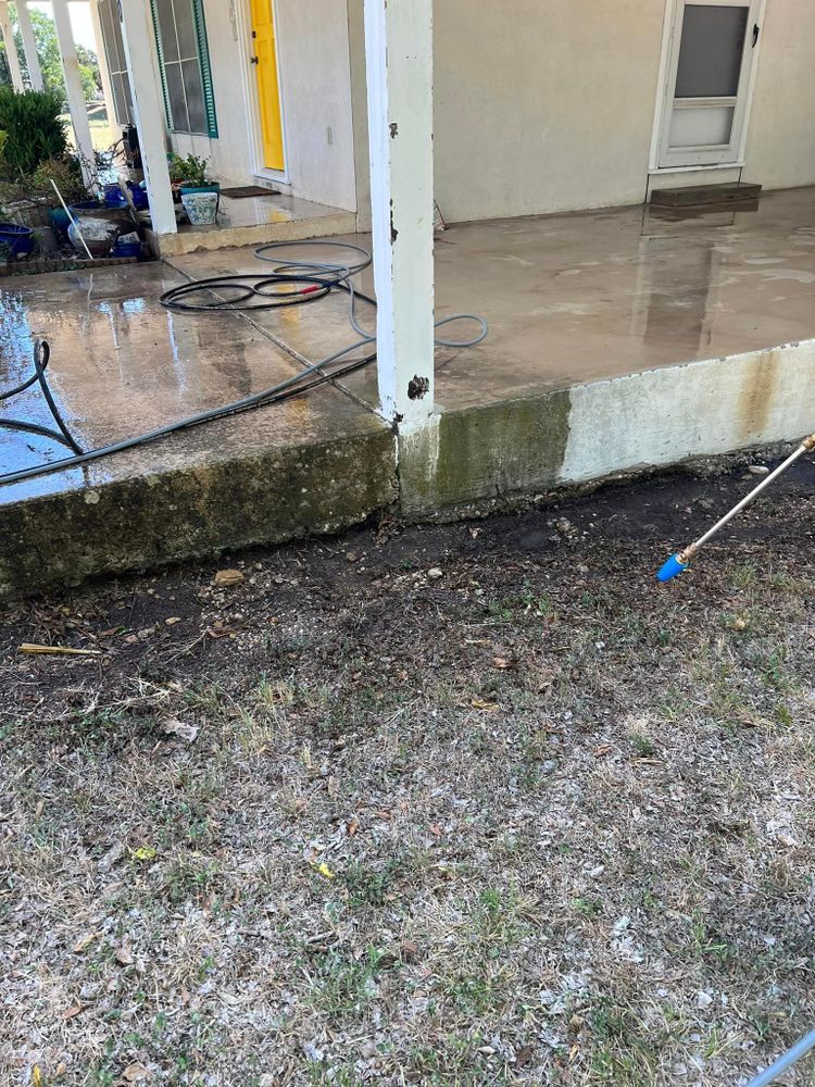 Driveway & Sidewalk Cleaning for Savage Pressure Washing in San Marcos, TX