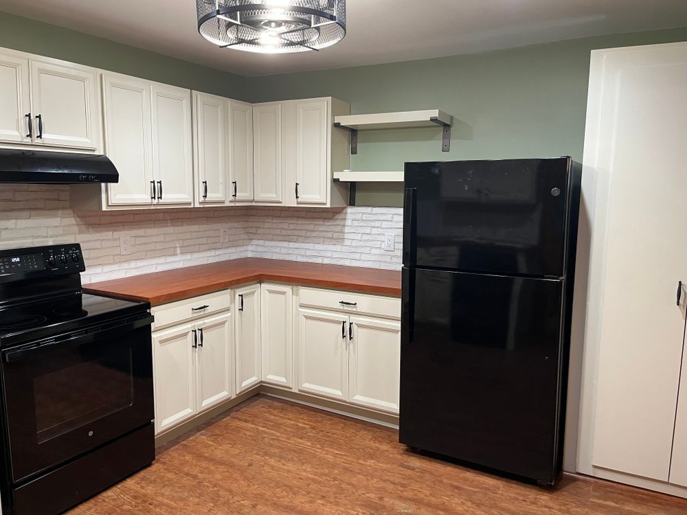 All Photos for Laura Mae Properties in Wolcott, CT