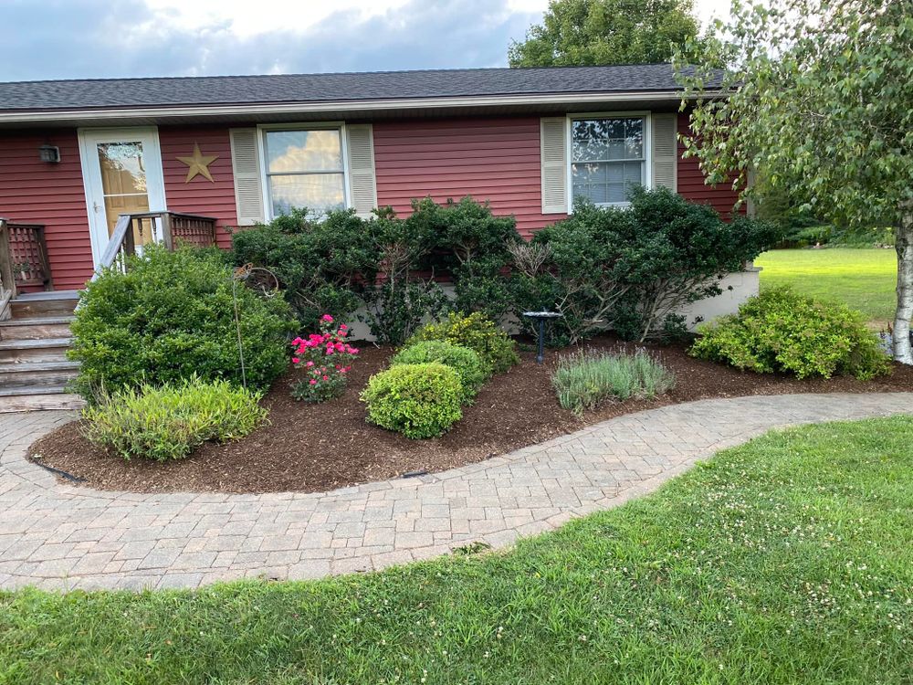 Landscaping for Cuellar Lawn Care in Highland , NY 