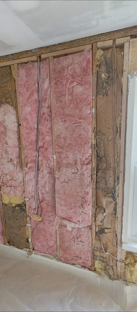 Enhance your home's energy efficiency with our Roll Foam Insulation service, designed to provide seamless thermal protection, reduce energy costs, and ensure comfort all year round. Perfect for attics and walls! for Robinsons Insulation Company LLC in Atlanta, GA