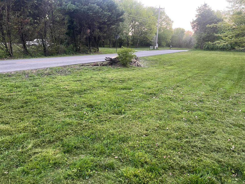 Lawn care and Landscaping for R&M Property Maintenance in Blount County, TN