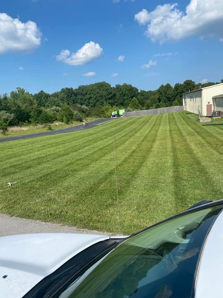 Lawn Care for Dust Till Dawn Lawn in London, Kentucky