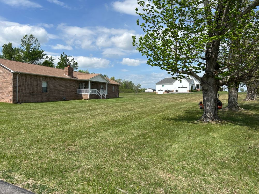 All Photos for Garcia Lawn Service & Landscaping in Lafayette, TN