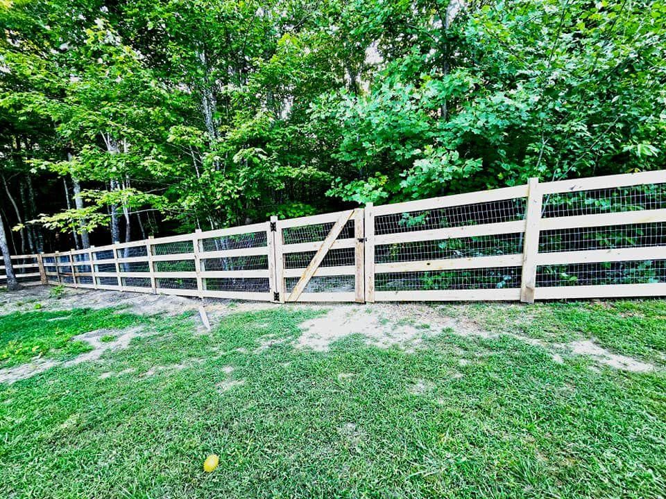 All Photos for Southern Town & Country Fence in Sparta, TN