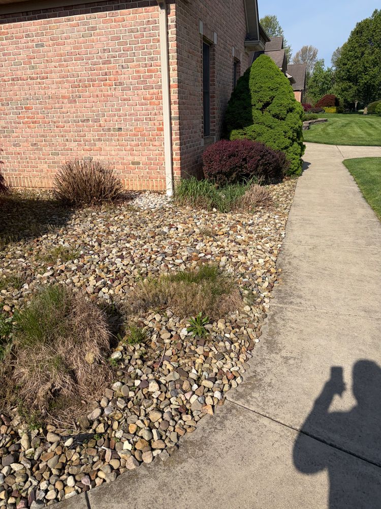 Natural Stone Hardscape for Youngstown Lawn & Patio Design in Canfield, OH