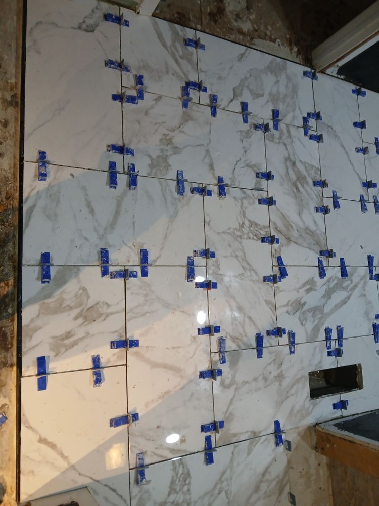 Makanda master and full bath for Dead Tree General Contracting in Carbondale, Illinois