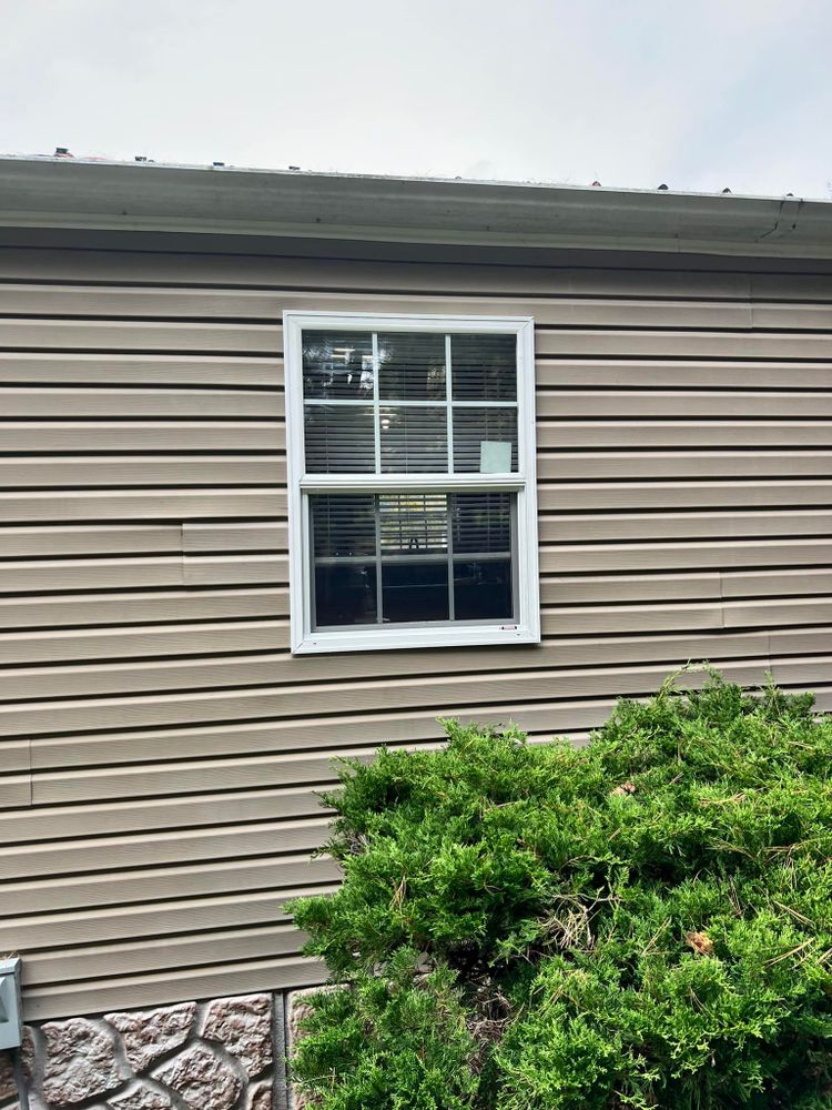 Enhance your home's curb appeal and energy efficiency with our expert vinyl siding house services, providing durable, low-maintenance solutions designed to withstand weather conditions while maintaining a beautiful exterior for years. for Momos Construction in Piney Flats, TN