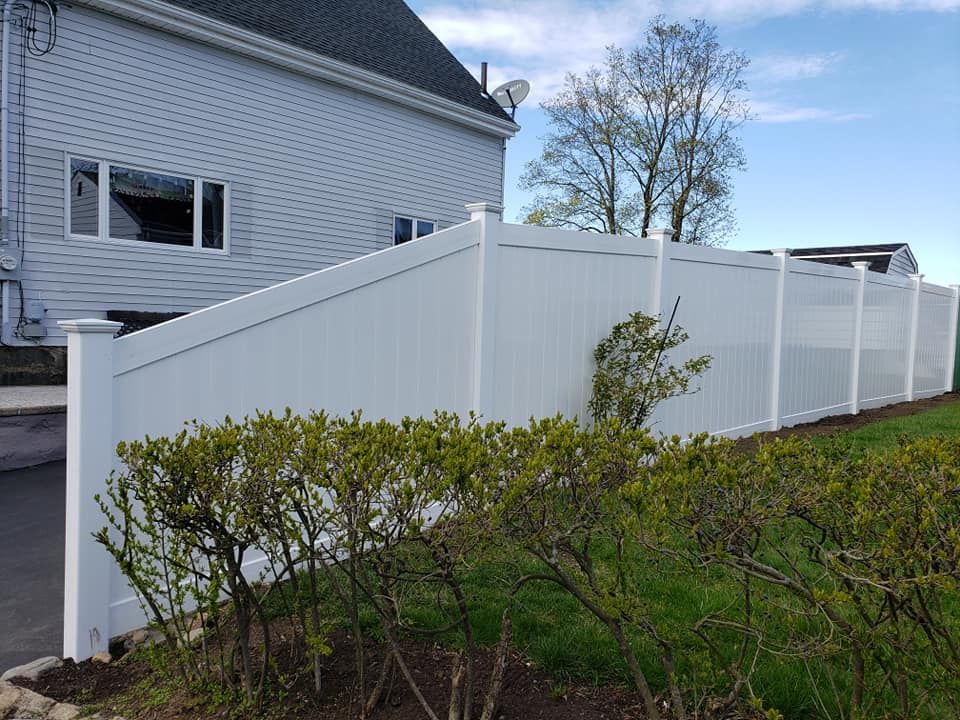 Vinyl Fences for Azorean Fence in Peabody, MA