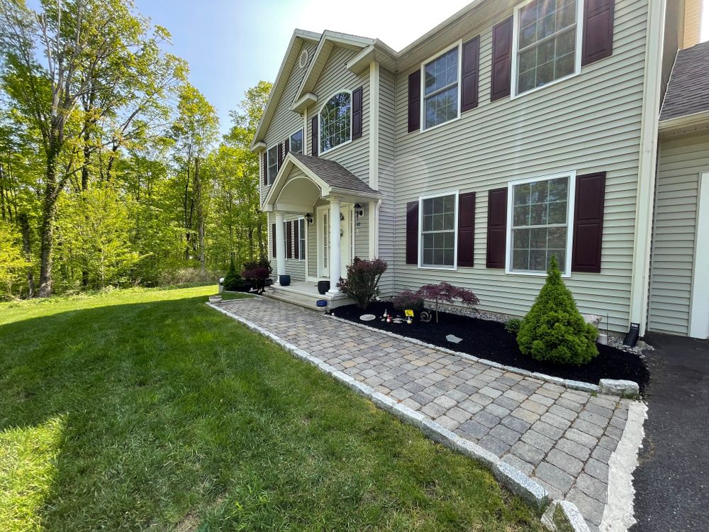 Landscaping for Hennessey Landscaping LLC in Oxford,  CT 