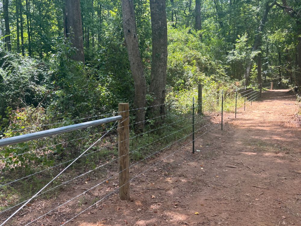 Fence for LB Fencing & Services in Archdale, NC