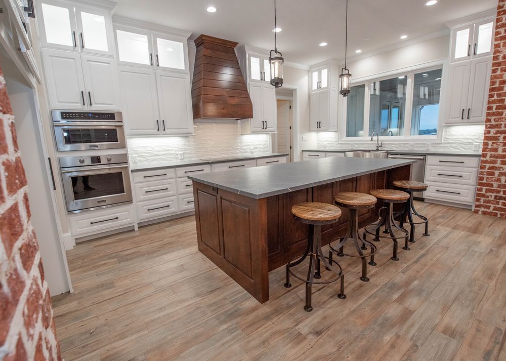 All Photos for Neely Construction & Design LLC in Chandler, TX