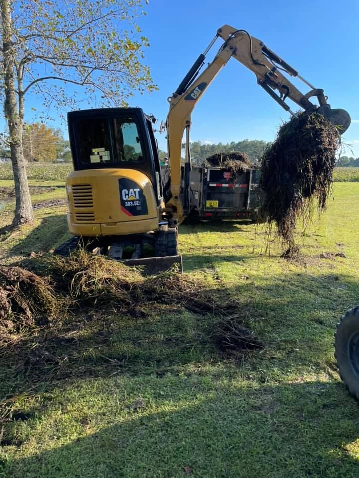 Landscaping for Southeast Aquatic Land Services LLC  in Waycross, GA