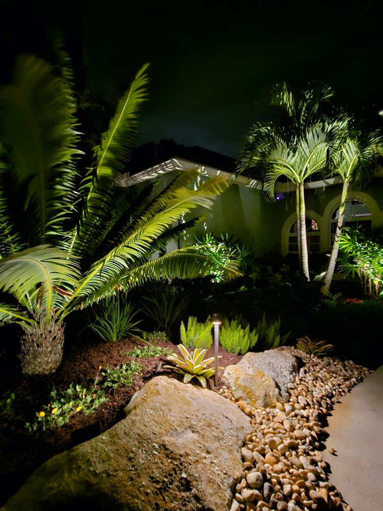 Landscape Lighting for Natural View Landscape, Inc.  in Loxahatchee, FL