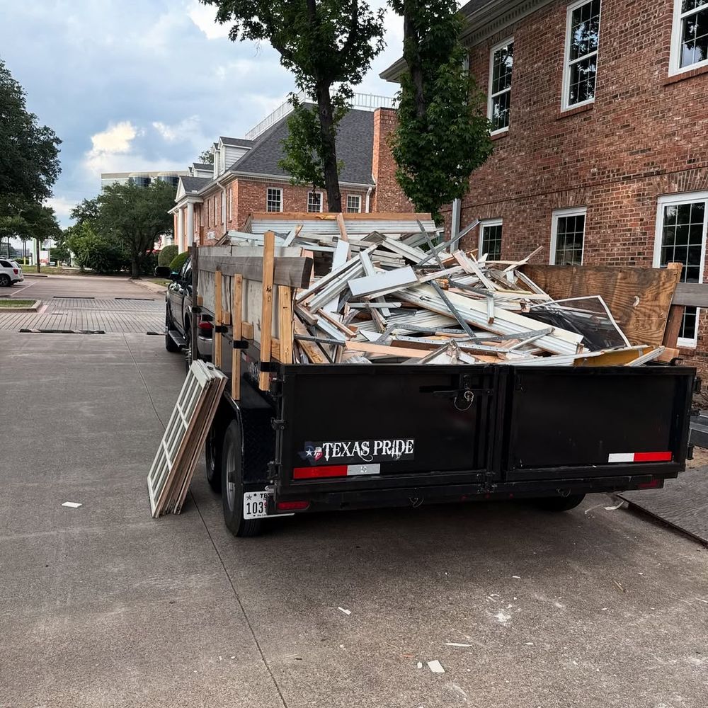 Our Cleanouts service offers efficient and affordable solutions for decluttering your home, ensuring a hassle-free experience by handling everything from sorting to proper disposal, leaving your space clean and organized. for Crooked I Junk Removal in Irving, TX