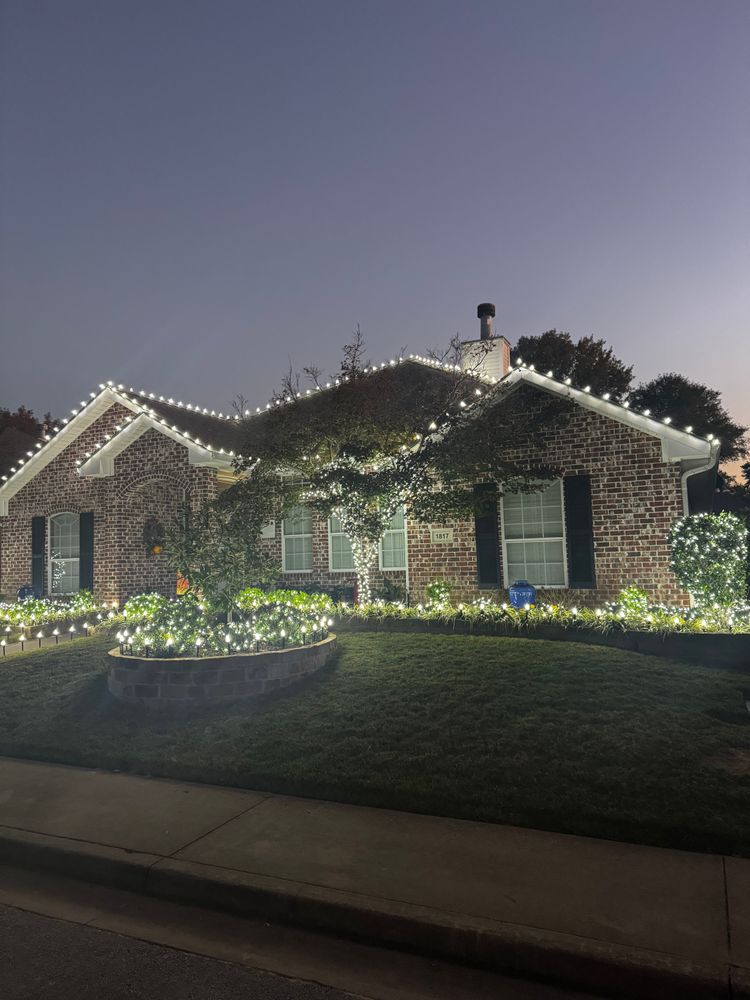 Christmas lights  for Keener's Lawn and Landscape LLC in Quitman, TX