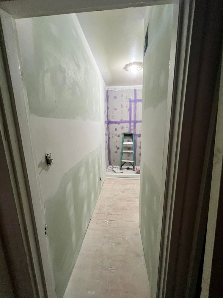Our drywall installation and repair service fixes holes, cracks, water damage, and unfinished walls with smooth, seamless results. We restore your home’s appearance quickly, cleanly, and professionally from start to finish. for Just In Time Handyman in Kokomo, IN