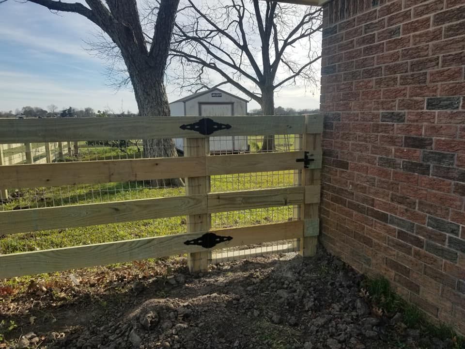 3 and 4 Board Fencing (optional wire added) for Pride Of Texas Fence Company in Brookshire, TX