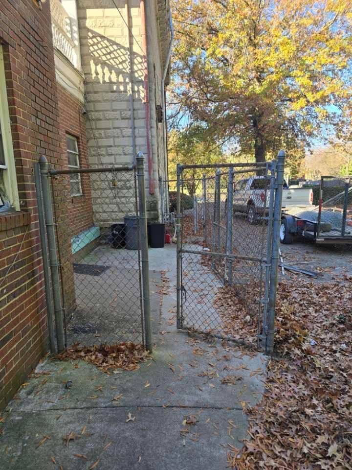 Fencing for Innovative Enclosures in Mechanicsville, VA