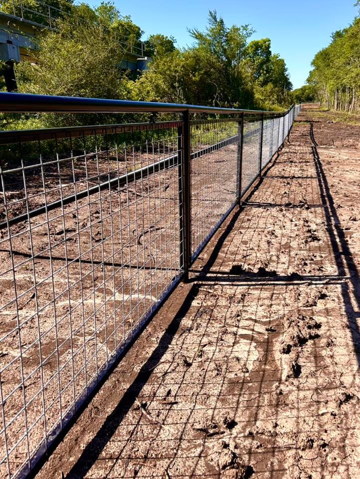 Fences for 5-7 Fencing & Construction in Madisonville, TX