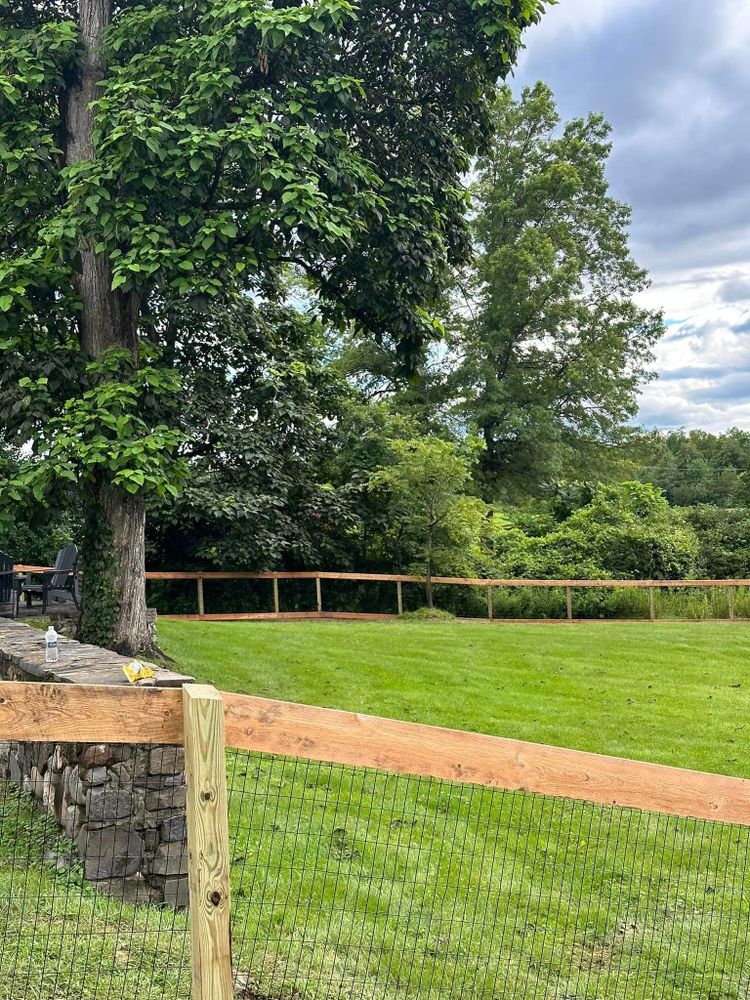 Fences for Oakwood Fencing  in Hudson, NY 