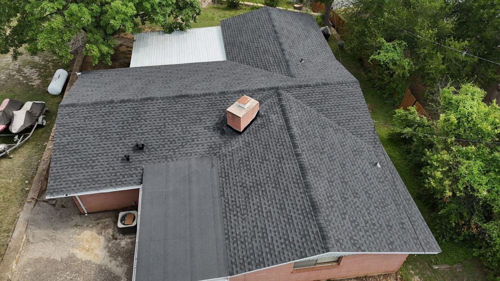 Shingle Roofs  for Barcenas Roofing & Remodeling in San Saba, TX