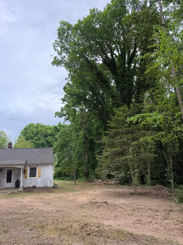 All Photos for Hunt’s Hauling & Landworks LLC in Danville, VA