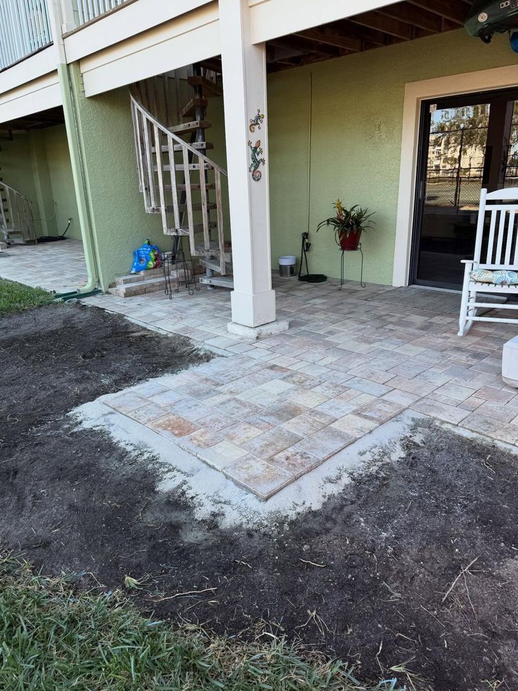 Fall Clean Up for AGT Landscape & Design LLC. in Saint Petersburg, FL