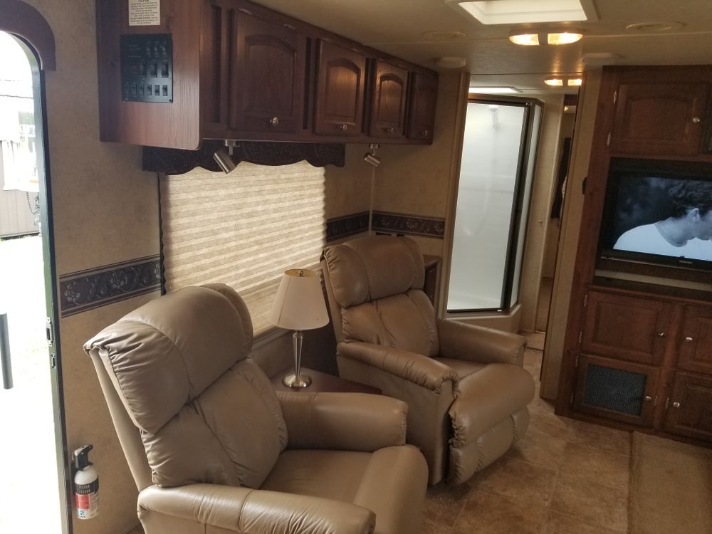 2012 VLite Flagstaff for Paradise RV Rentals in Perry, GA