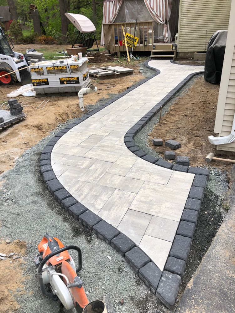 Pavers  for Elyon Construction and Stoneworks LLC in Windsor, CT