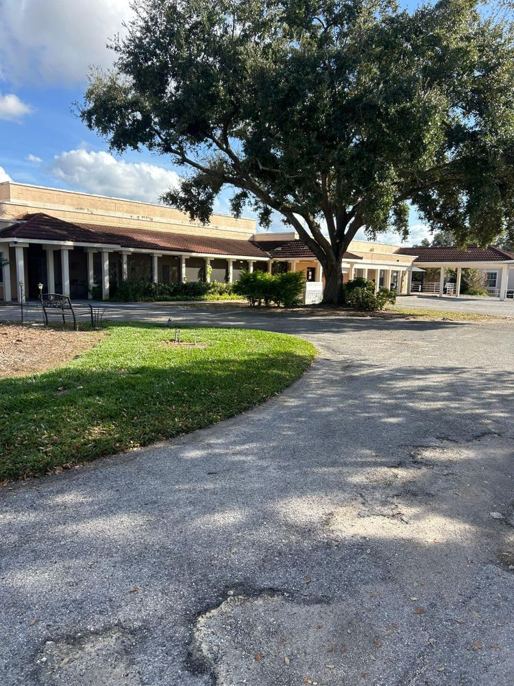 All Photos for Estrada All Pro Lawn Service in Auburndale, Florida