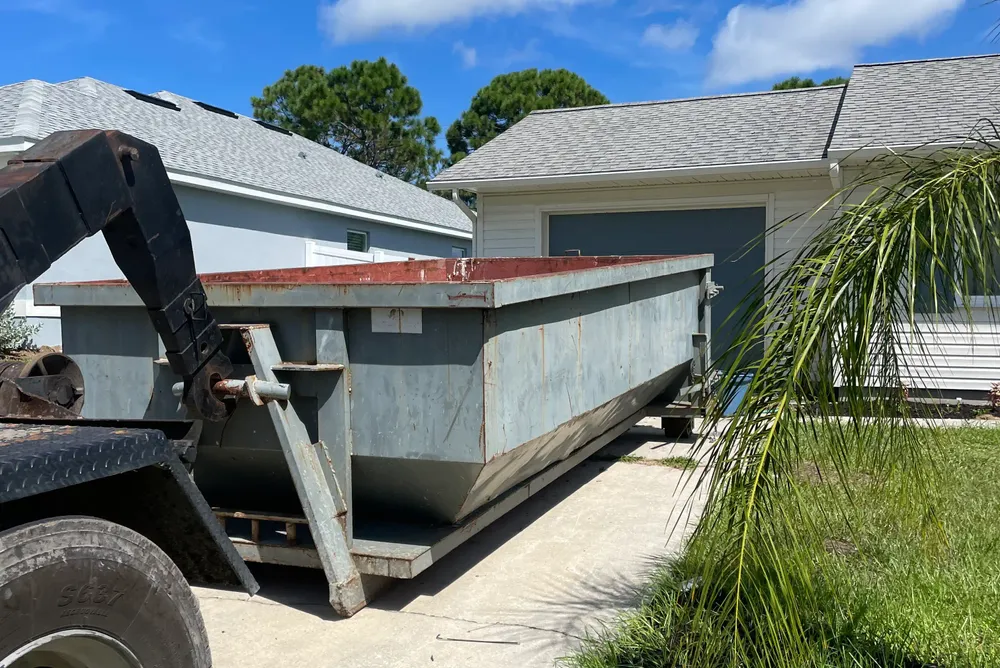 Dumpsters for Brevard Dumpsters in Palm Bay, FL