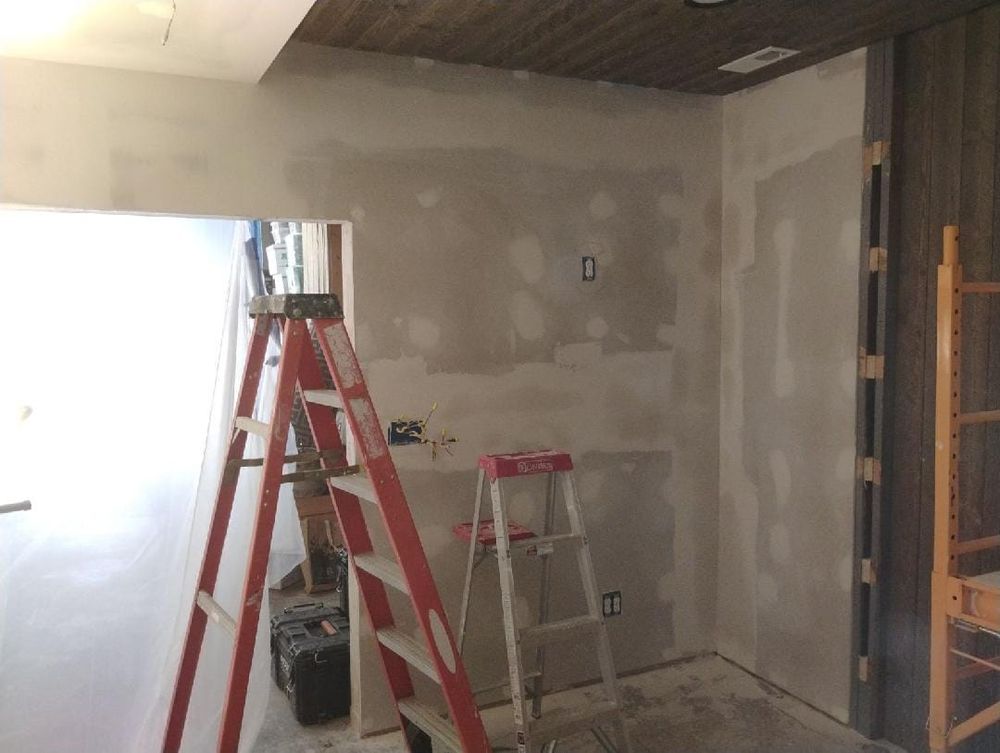 Goreville  Garage Conversion for Dead Tree General Contracting in Carbondale, Illinois