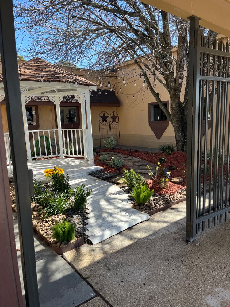 All Photos for Garza Lawncare & Tree Service in Pearland, TX