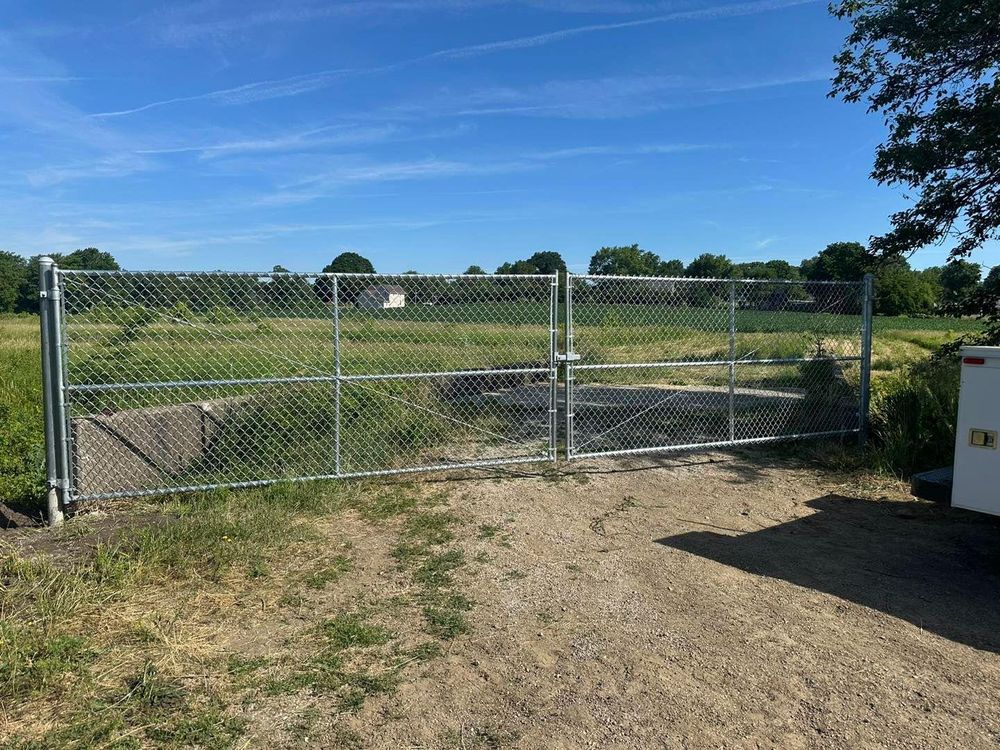 Fence Installation for Illinois Fence & outdoor co. in Kewanee, Illinois