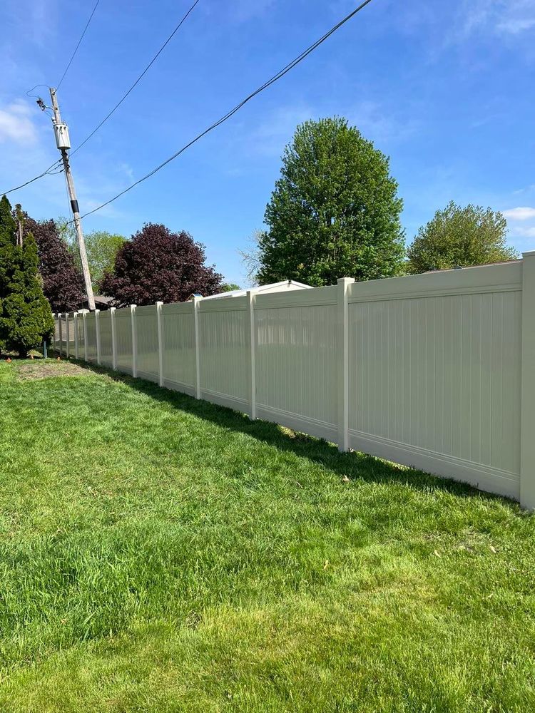 Fence Installation for Illinois Fence & outdoor co. in Kewanee, Illinois