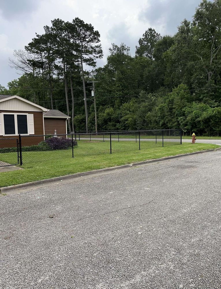 Fences for Bar T Fencing in Dayton, TX