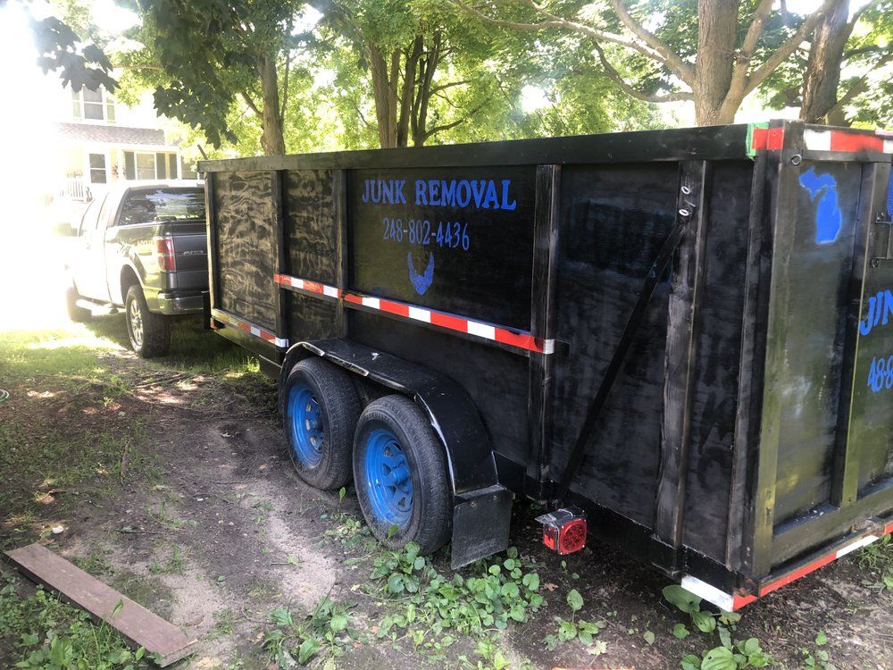 Haul Away for Blue Eagle Junk Removal in Oakland County, MI