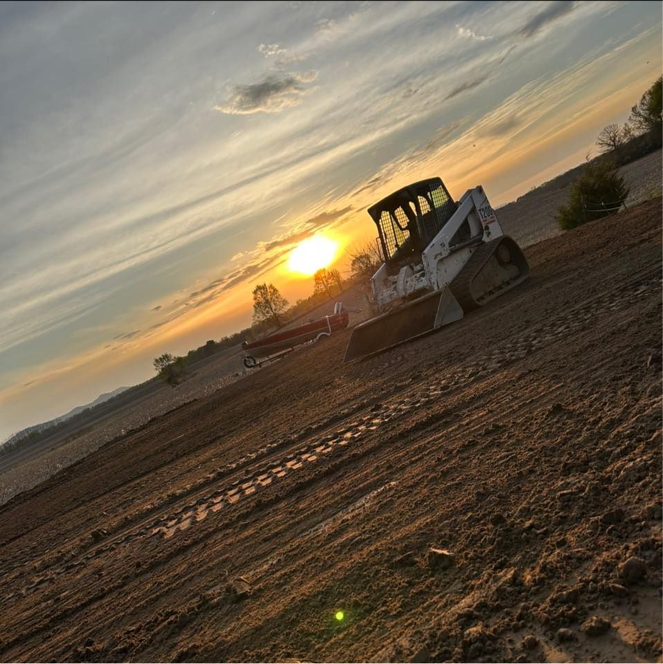 Dirty Digs Landscaping team in Galesville, WI - people or person