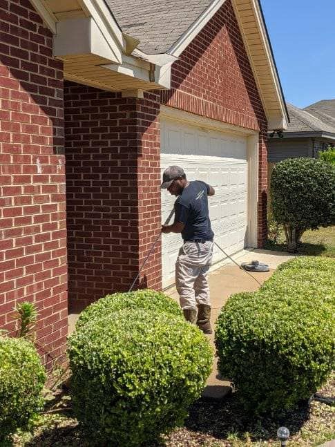 Lawn Service for Herb Pressure & Lawn Care LLC in Montgomery, AL