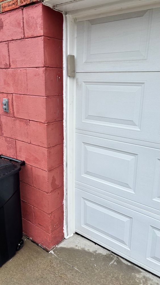 Garage door repair  for Thomas Enterprise Group  in Wintersville, OH