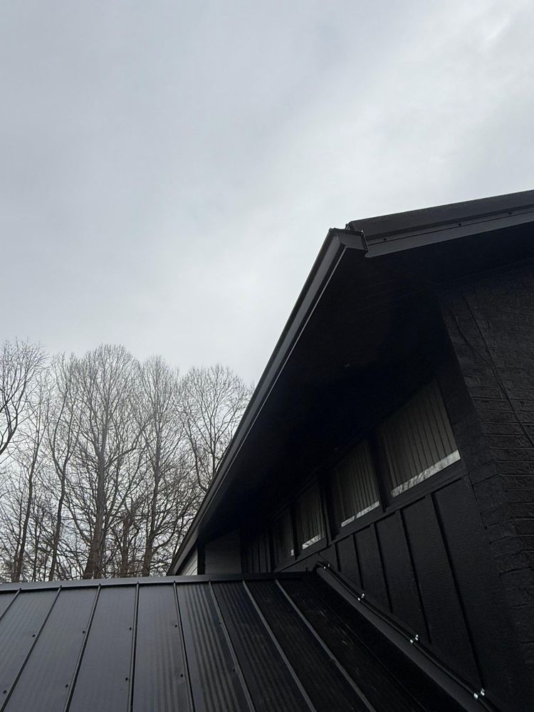 All Photos for Top Hand Roofing and Gutter in Pomeroy, OH