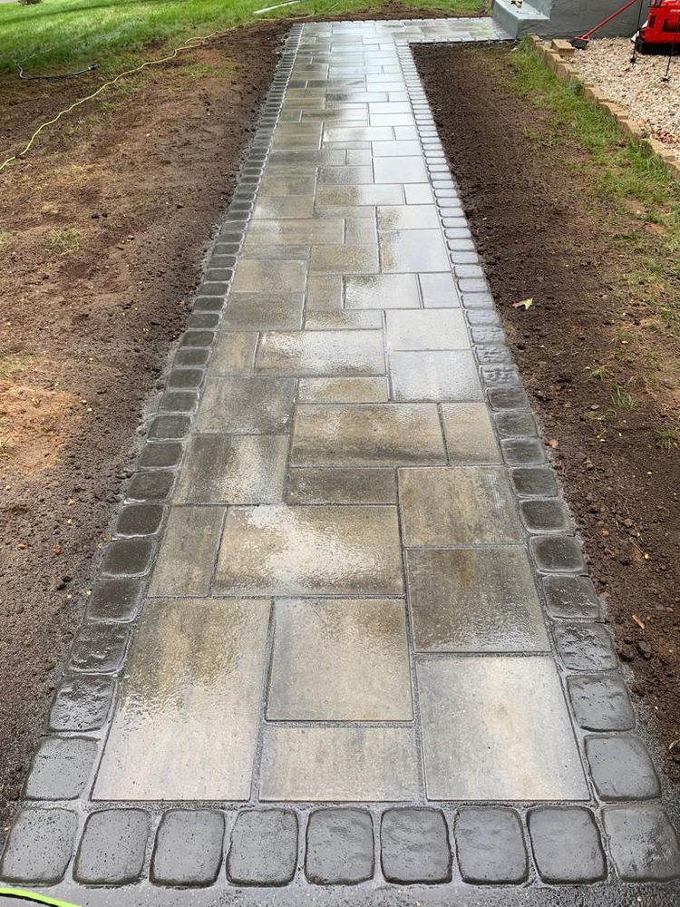 Pavers  for Elyon Construction and Stoneworks LLC in Windsor, CT