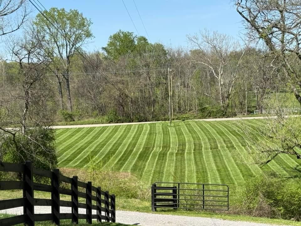 All Photos for The Right Price Right Choice Lawn Care Services in Murfreesboro, TN