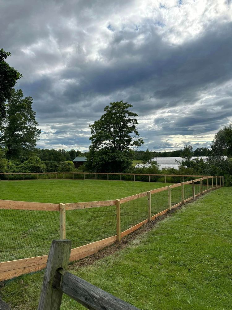 Fences for Oakwood Fencing  in Hudson, NY 