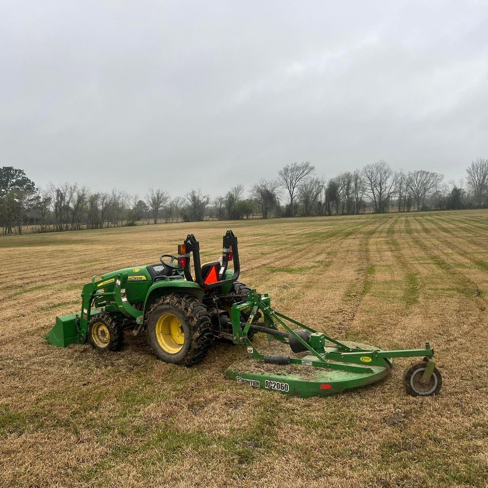 All Photos for Bobby’s lawn services in Baytown, TX